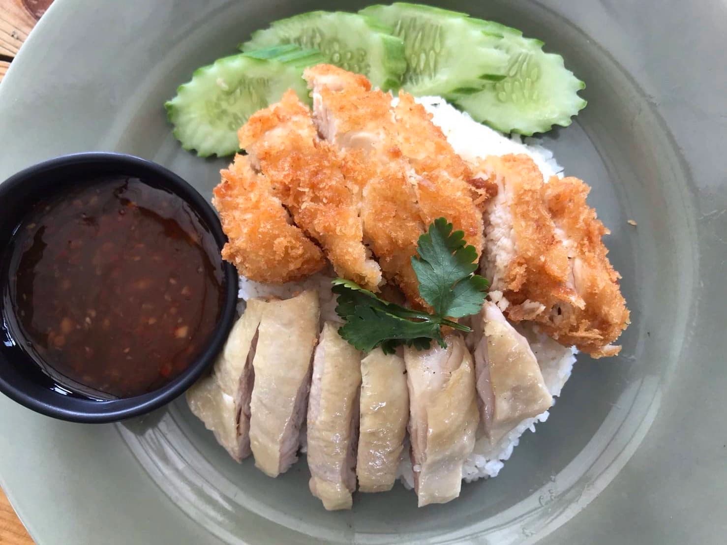 ลุงตุ่มข้าวมันไก่ (Loong Toom Hainanese chicken rice) - ถ.ชัยพรวิธี (Chaiyaporn Vidhi Road)  : ข้าวมันไก่ผสม